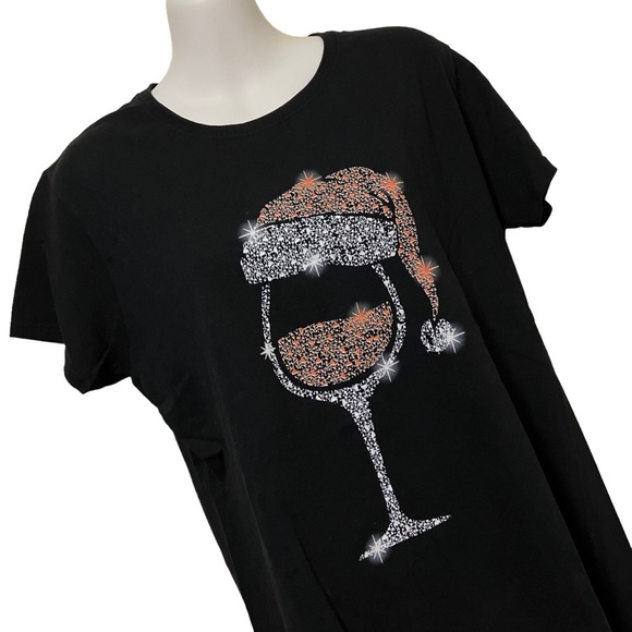 Santa Wine Glass Christmas Tee - Picture 1 of 8